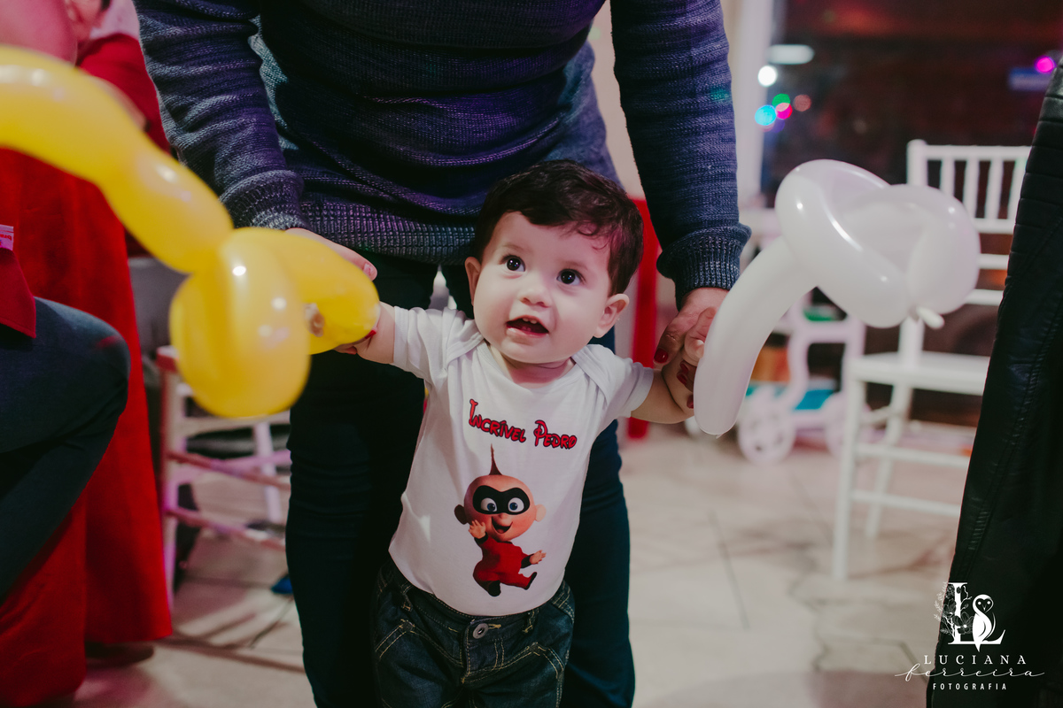 Aniversário de menino com tema Os Incríveis realizado no Buffet Ciranda na Vila em Osasco