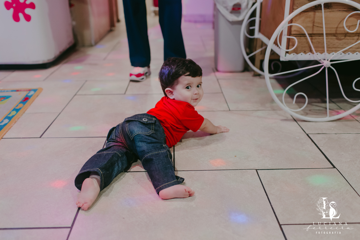 Aniversário de menino com tema Os Incríveis realizado no Buffet Ciranda na Vila em Osasco