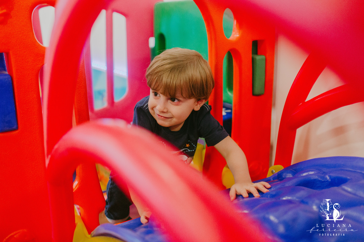 Aniversário Infantil com tema espaço sideral realizado no Buffet Estação Folia em Osasco