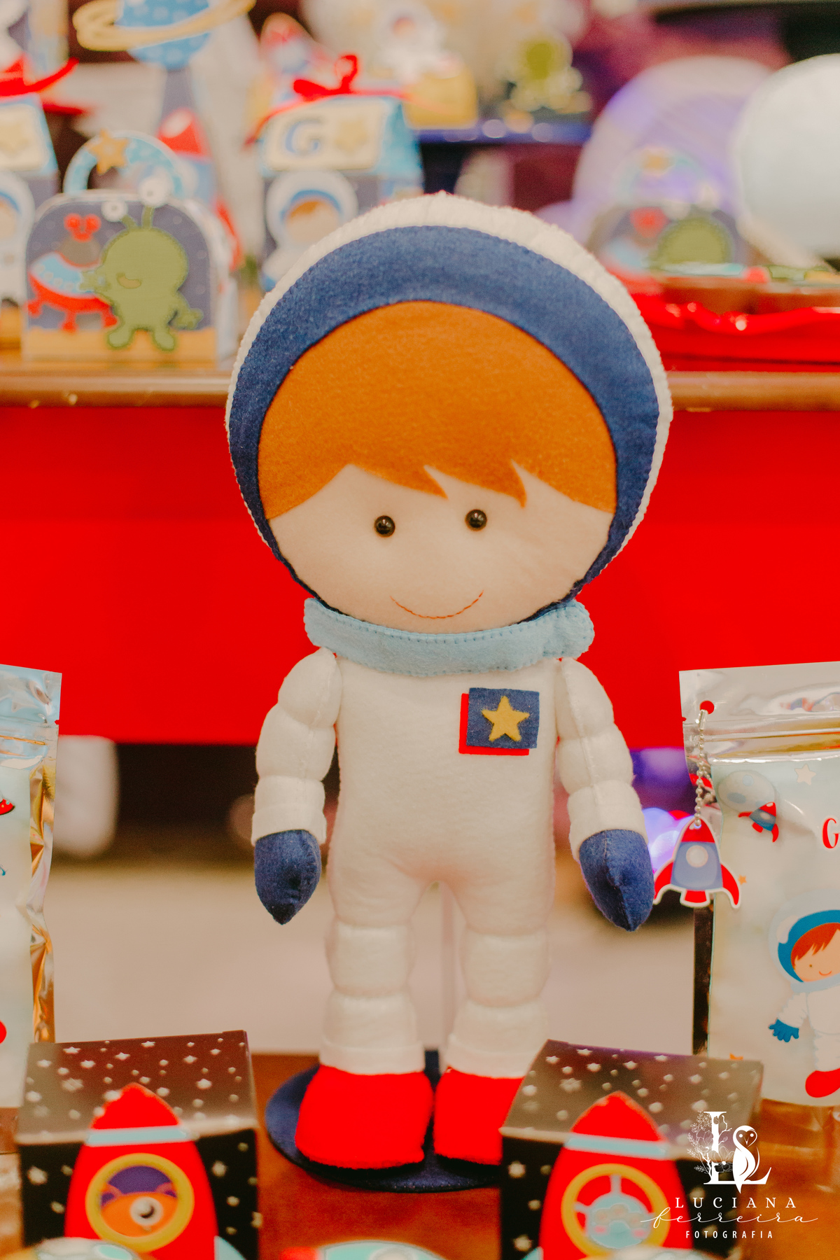 Aniversário Infantil com tema espaço sideral realizado no Buffet Estação Folia em Osasco