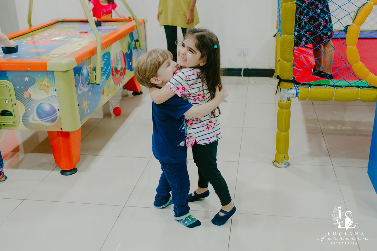 Aniversário Infantil com tema espaço sideral realizado no Buffet Estação Folia em Osasco