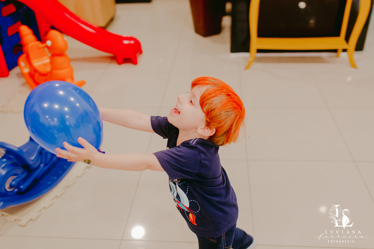 Aniversário Infantil com tema espaço sideral realizado no Buffet Estação Folia em Osasco