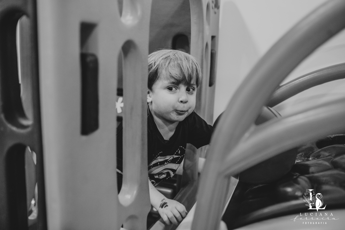 Aniversário Infantil com tema espaço sideral realizado no Buffet Estação Folia em Osasco