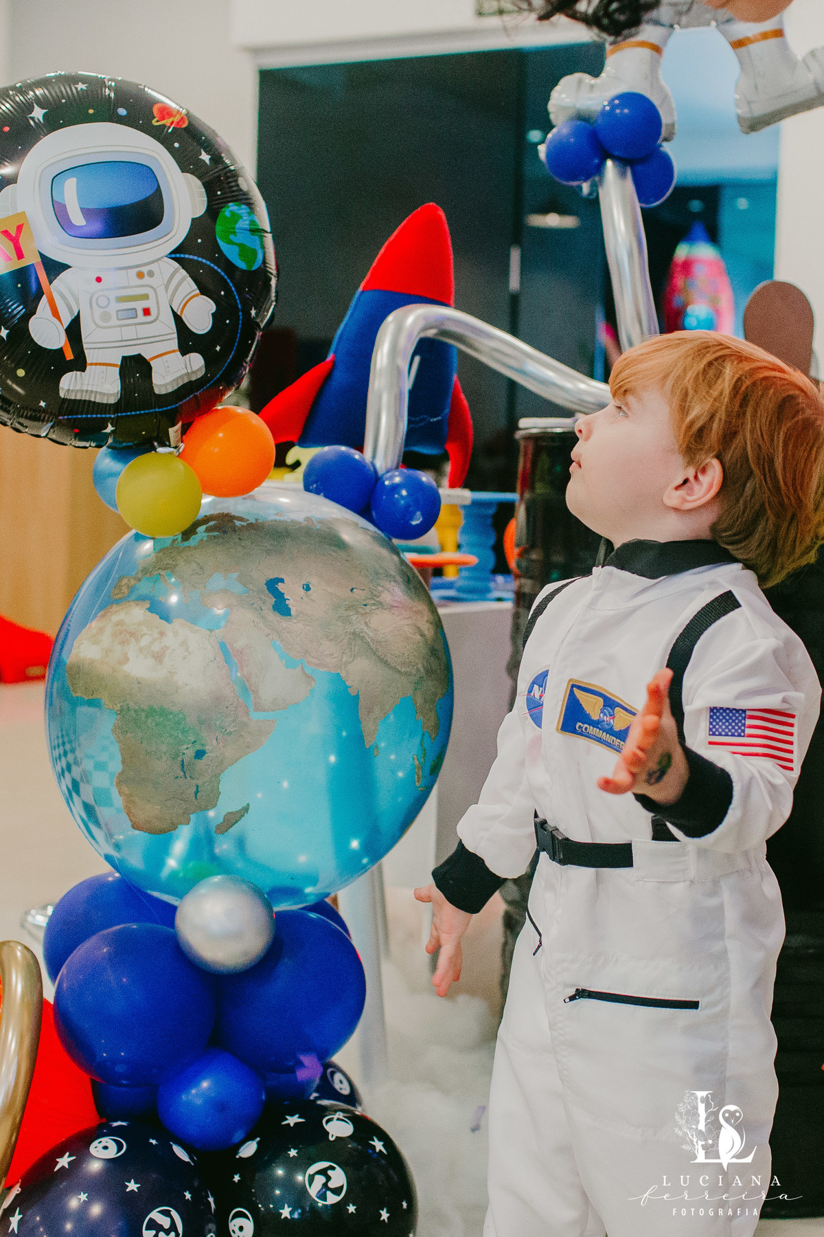 Aniversário Infantil com tema espaço sideral realizado no Buffet Estação Folia em Osasco