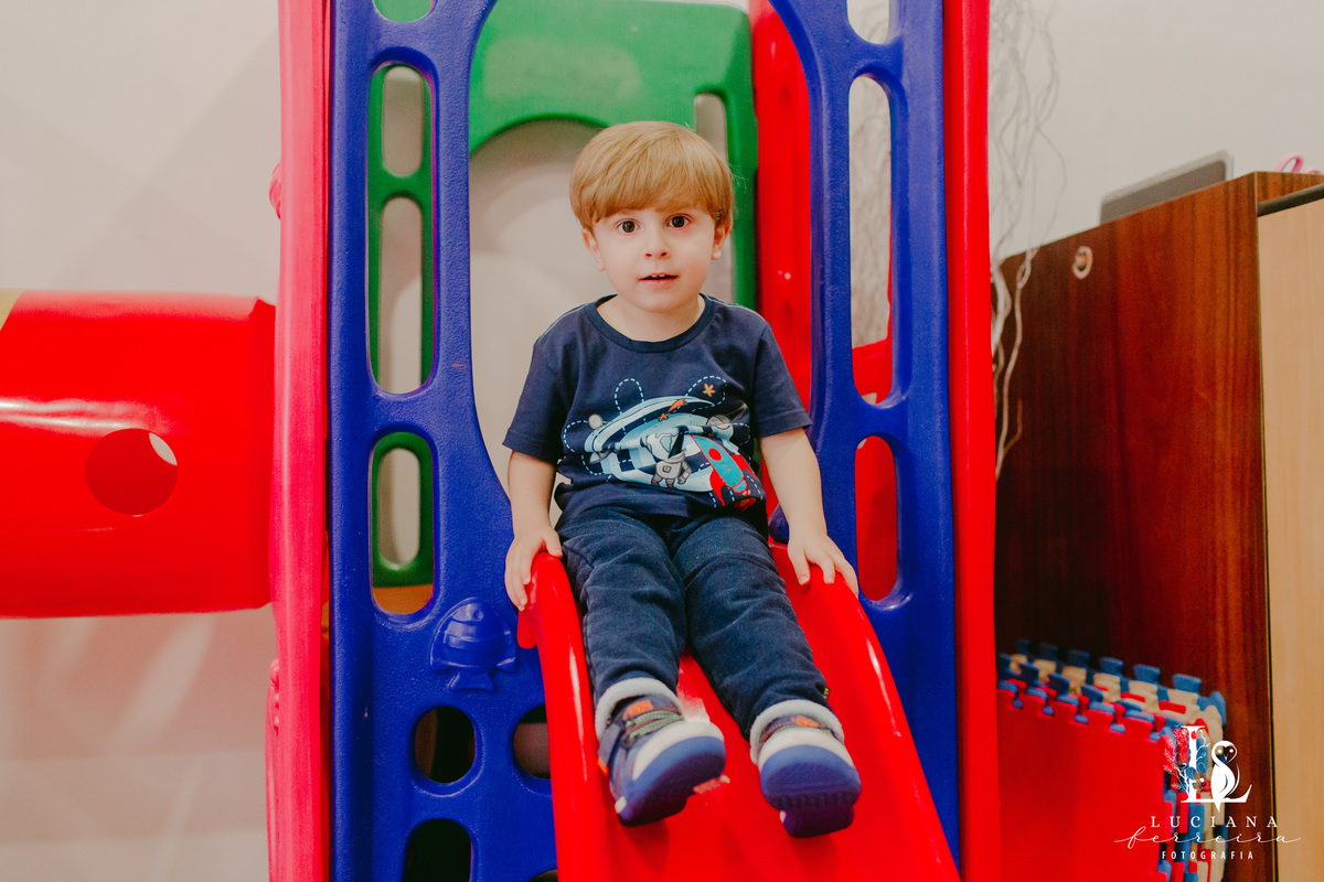 Aniversário Infantil com tema espaço sideral realizado no Buffet Estação Folia em Osasco