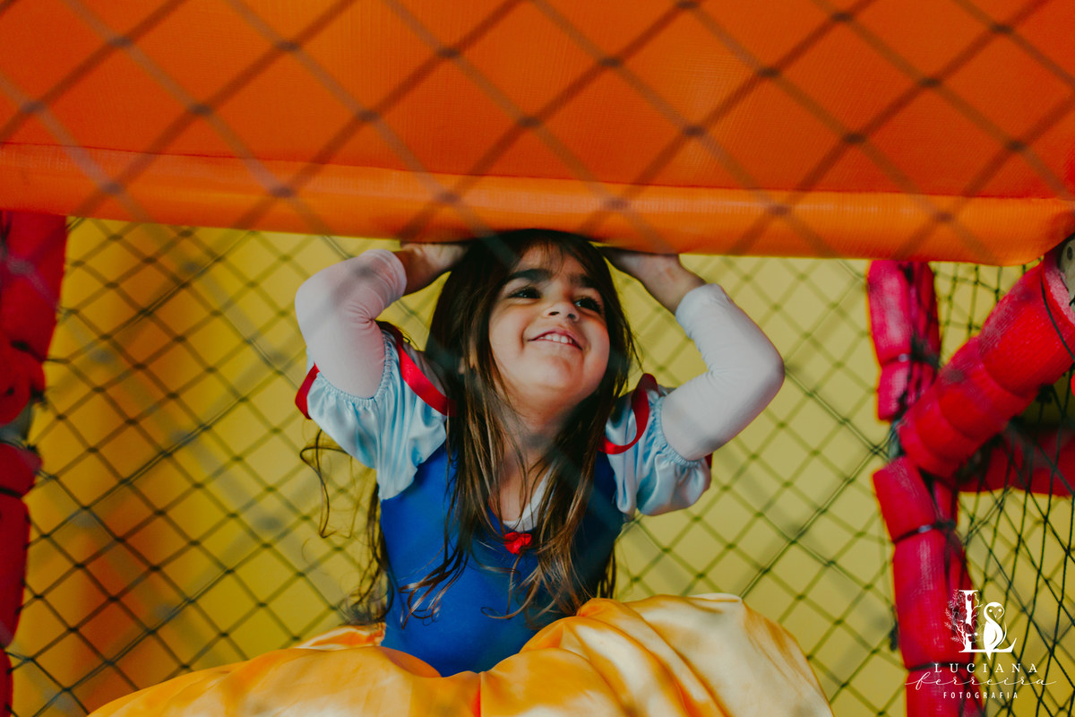 Aniversário Infantil com tema Branca de Neve no Buffet Bloop Zook, em Osasco