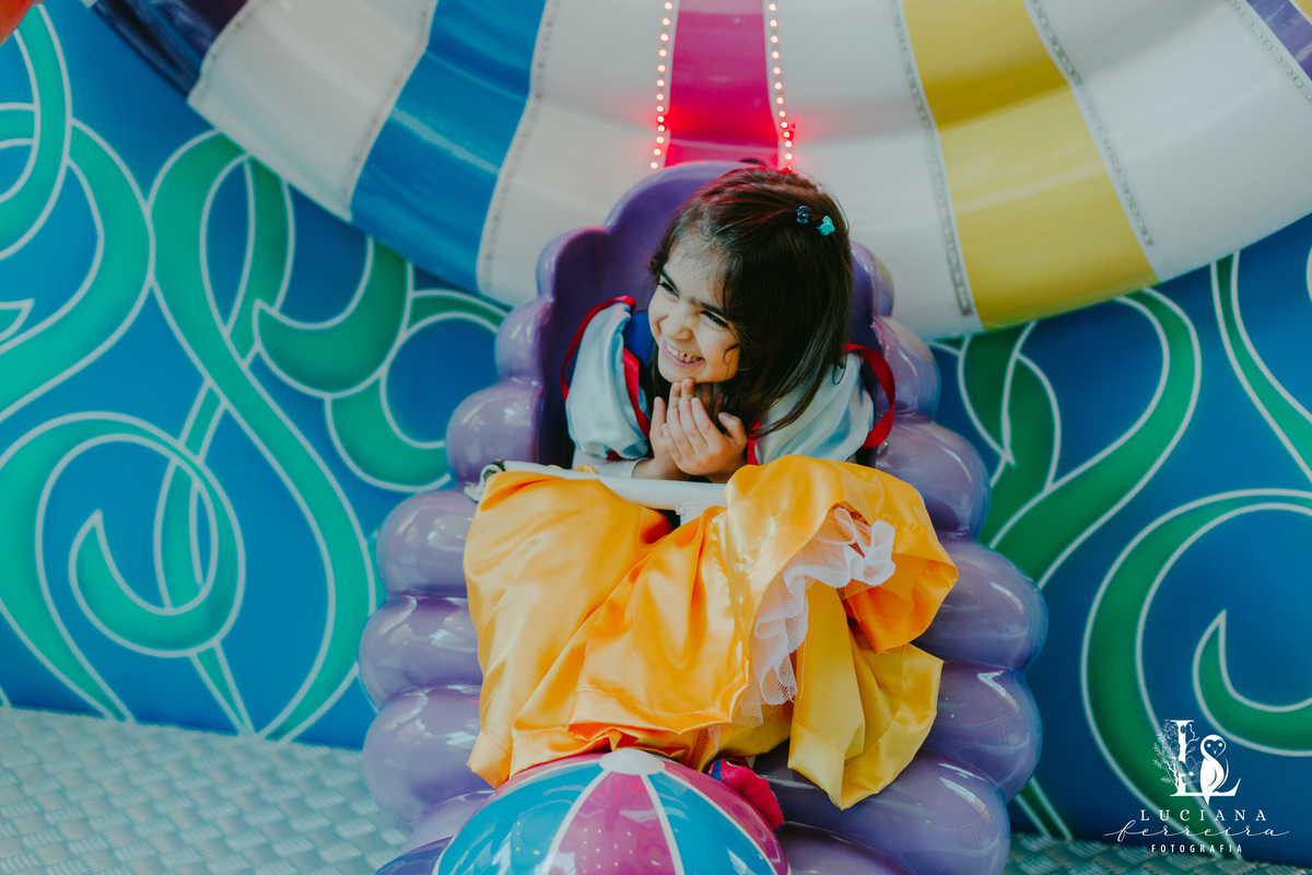 Aniversário Infantil com tema Branca de Neve no Buffet Bloop Zook, em Osasco