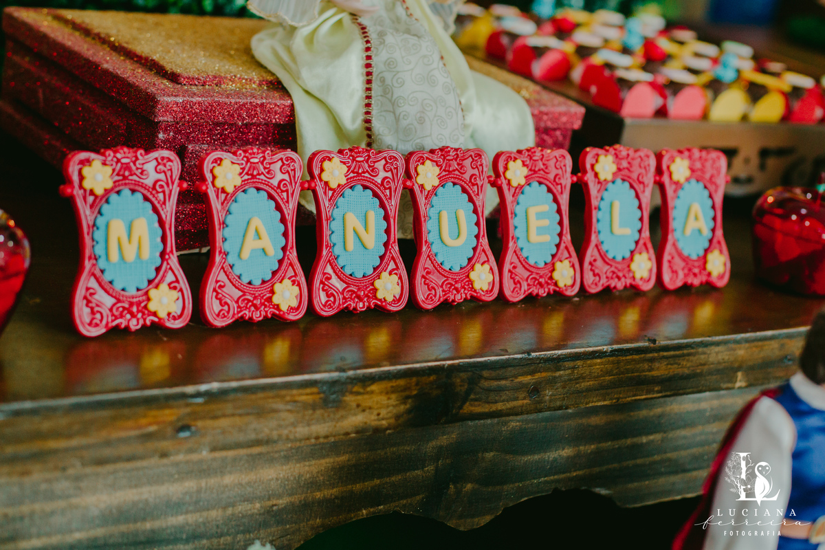 Aniversário Infantil com tema Branca de Neve no Buffet Bloop Zook, em Osasco