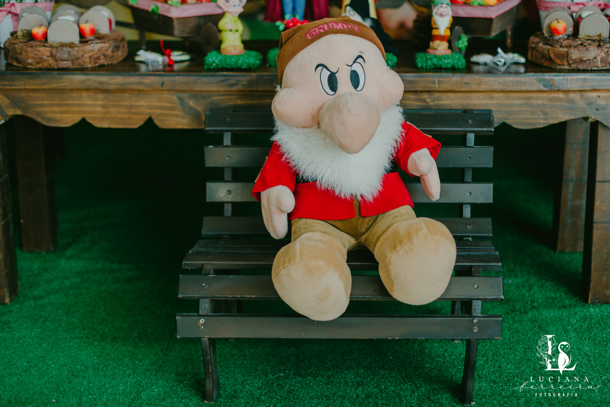 Aniversário Infantil com tema Branca de Neve no Buffet Bloop Zook, em Osasco