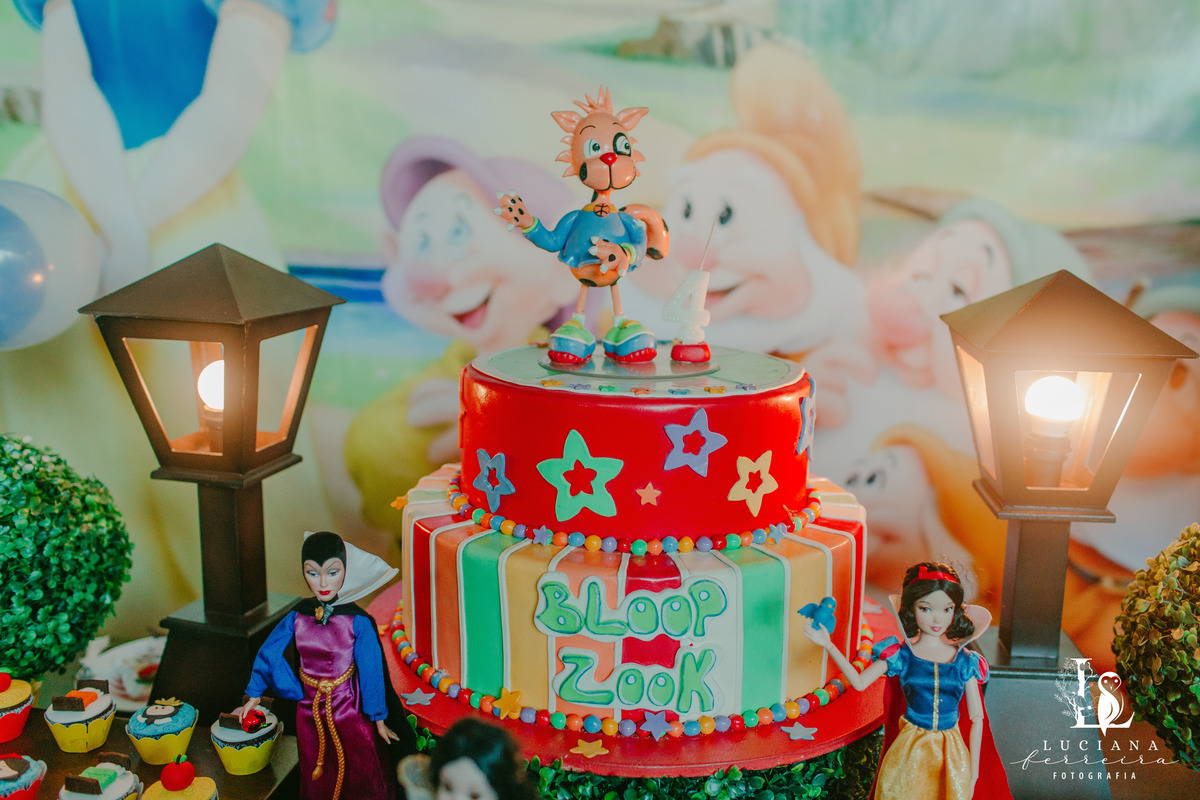Aniversário Infantil com tema Branca de Neve no Buffet Bloop Zook, em Osasco