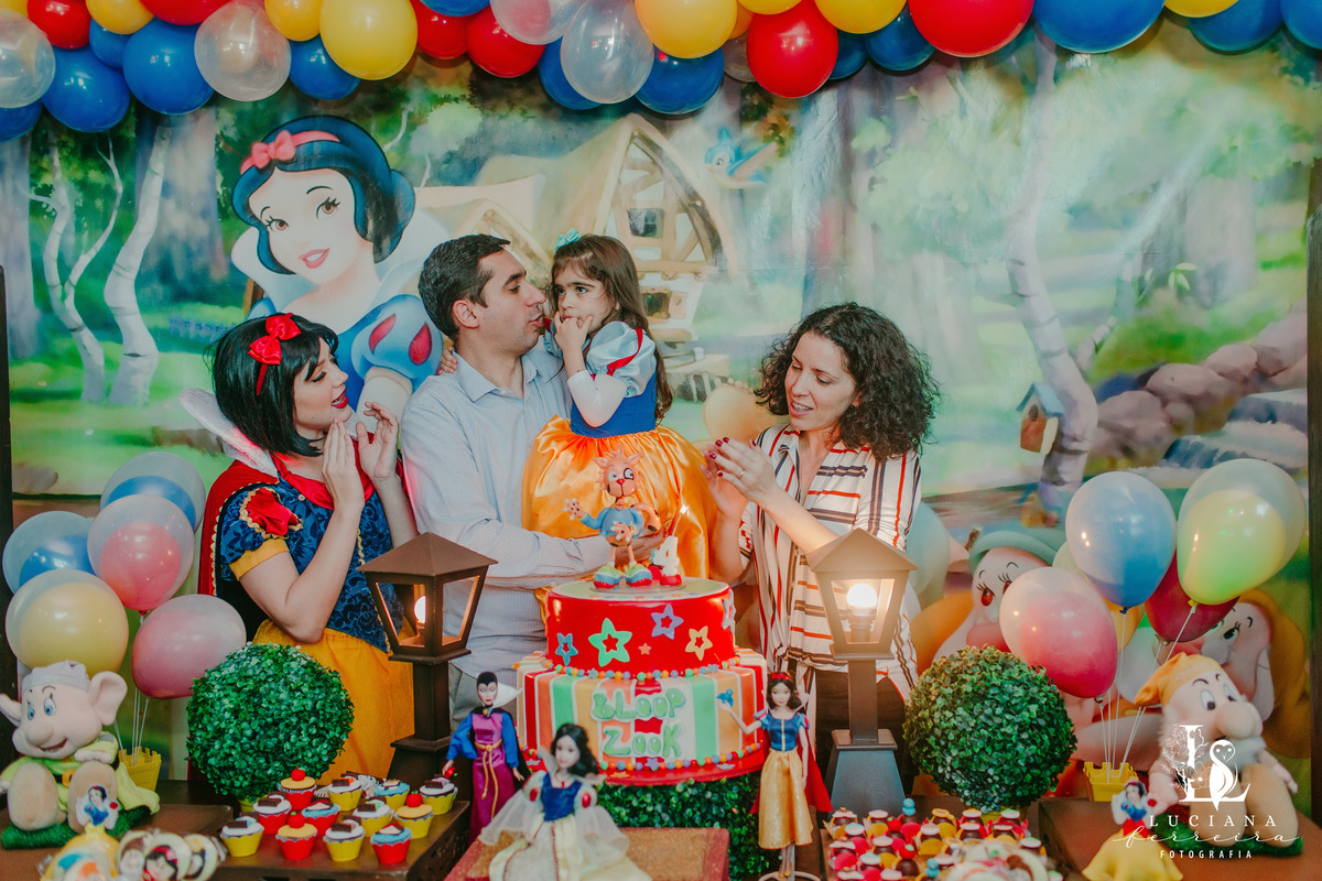 Aniversário Infantil com tema Branca de Neve no Buffet Bloop Zook, em Osasco