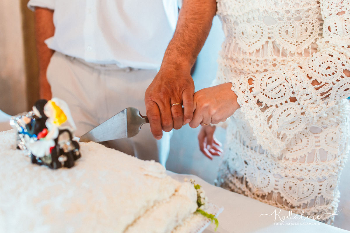Casamento à luz do dia com decoração rústica realizado no espaço Brasil Poeira em São Roque