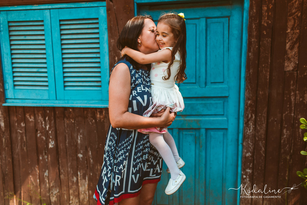 Casamento à luz do dia com decoração rústica realizado no espaço Brasil Poeira em São Roque