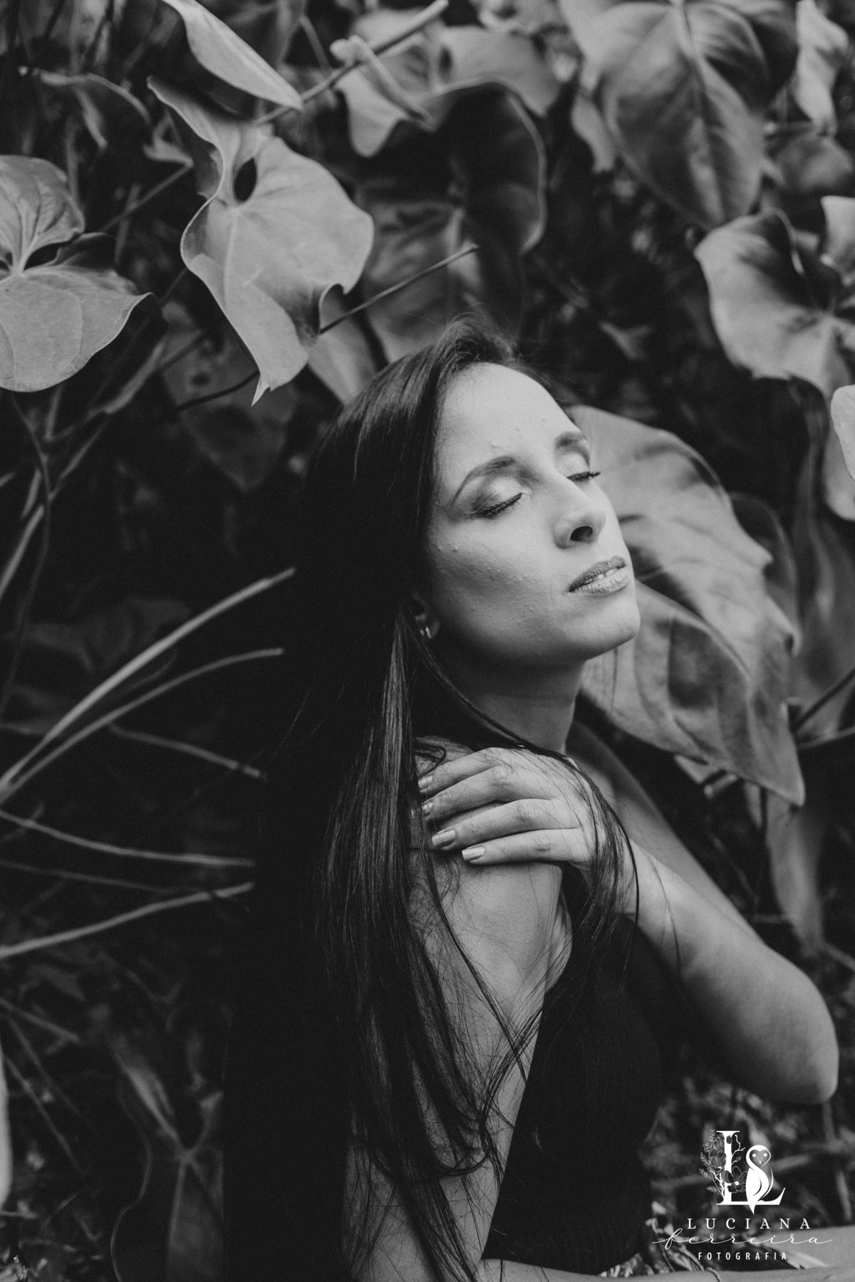 Ensaio feminino realizado na Pousada Aldeia em São Roque