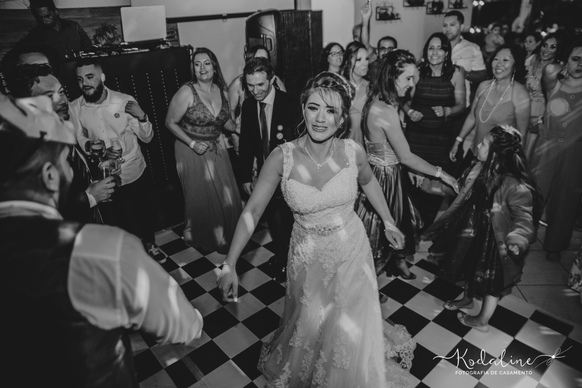Casamento em São Roque com making-of na Claris e festa no Casa Blanca