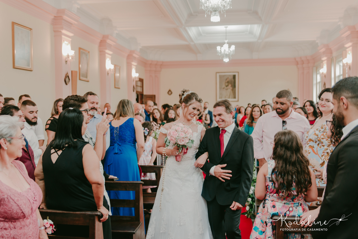 Casamento em São Roque com making-of na Claris e festa no Casa Blanca