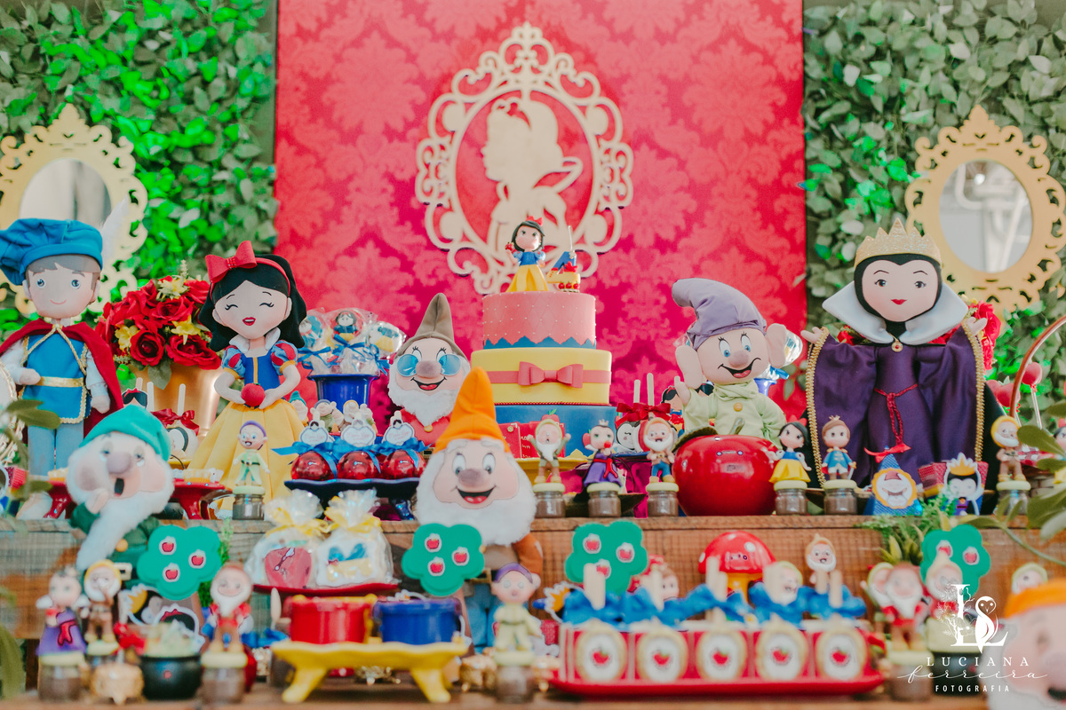 Aniversário Infantil com tema Branca de Neve realizado no espaço Brincar na cidade de São Roque