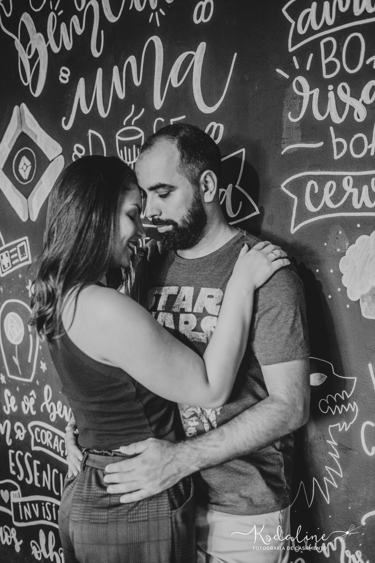 Ensaio pré-casamento realizado na cidade de São Roque com moto e cachorro