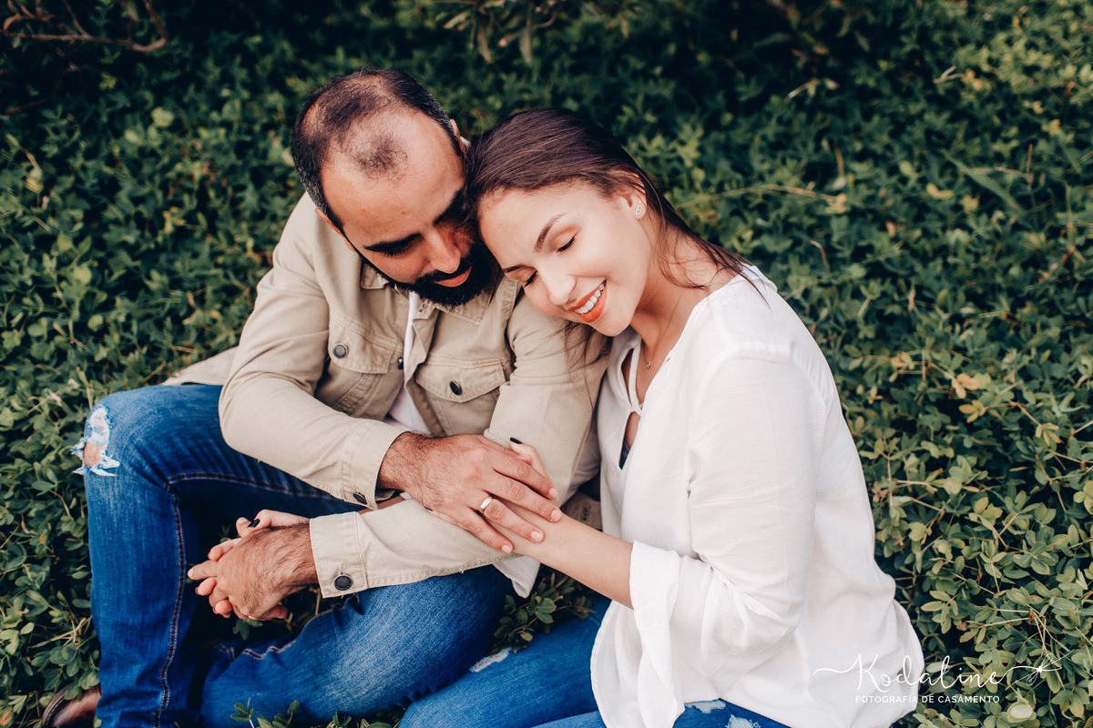 Ensaio pré-casamento realizado na cidade de São Roque com moto e cachorro