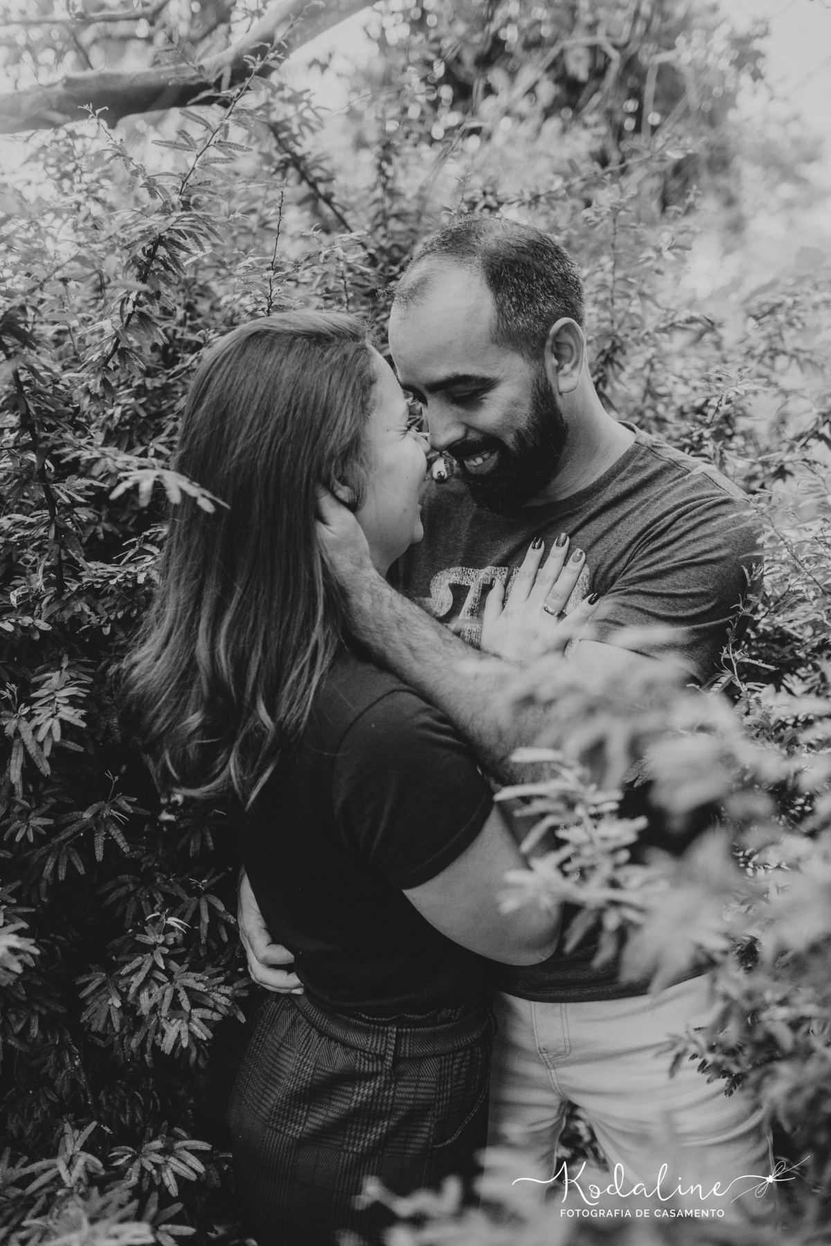 Ensaio pré-casamento realizado na cidade de São Roque com moto e cachorro