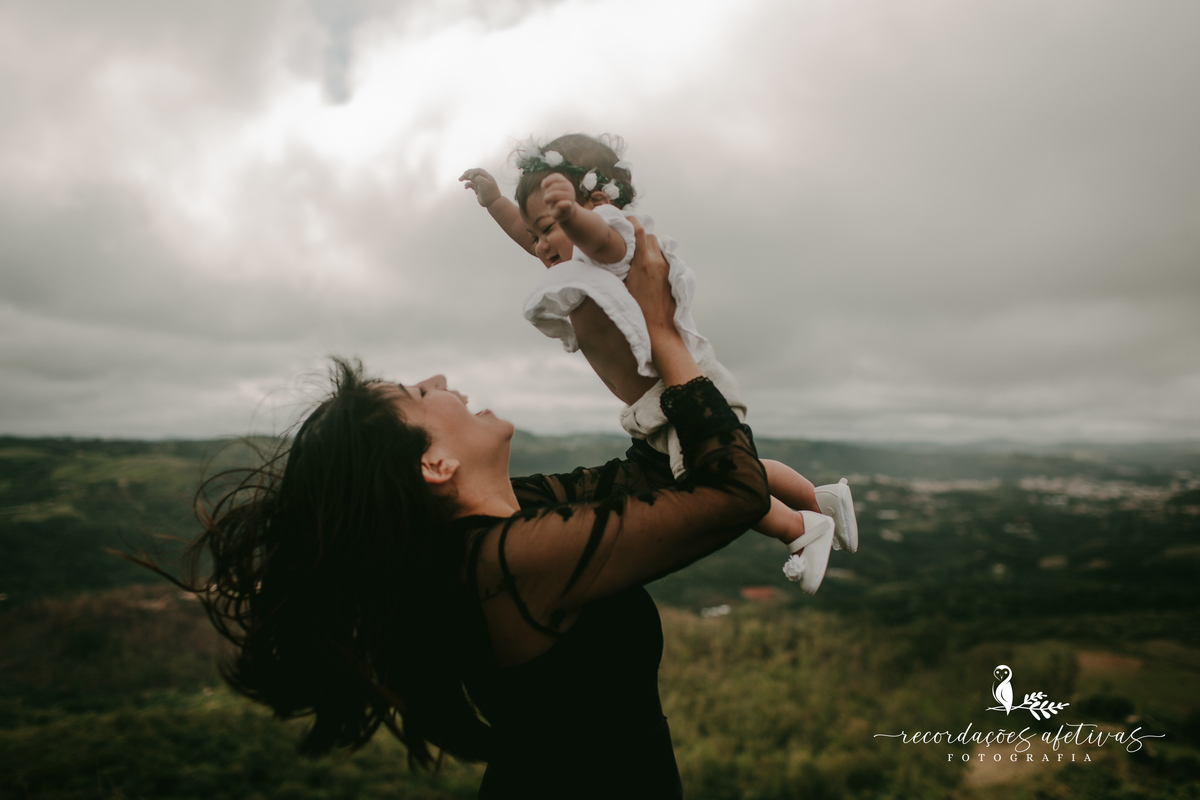 Ensaio família realizado no Morro do Saboó, em São Roque
