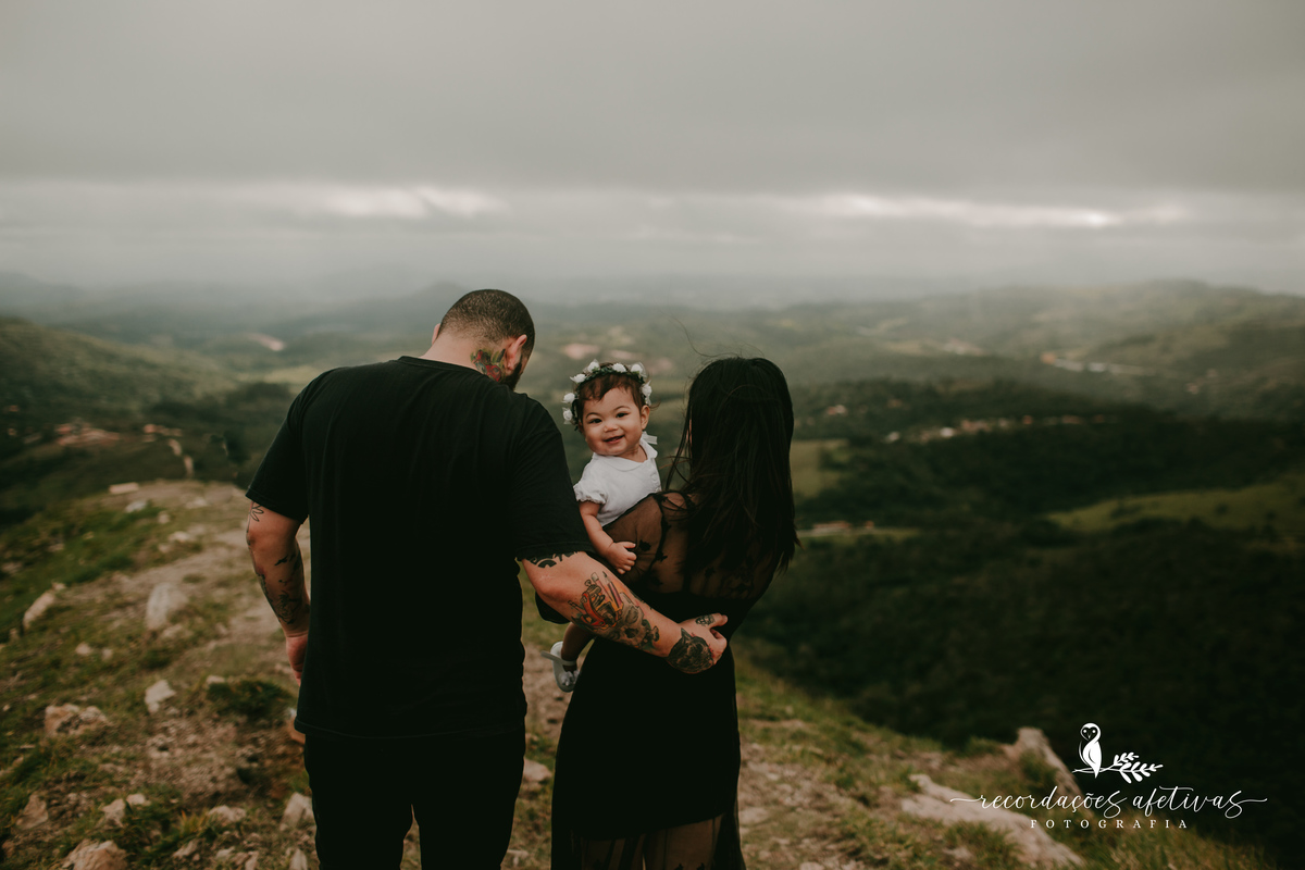 Ensaio família realizado no Morro do Saboó, em São Roque