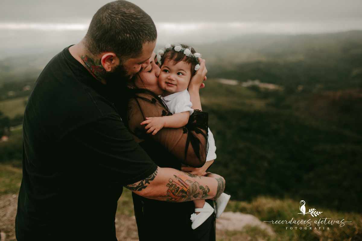 Ensaio família realizado no Morro do Saboó, em São Roque