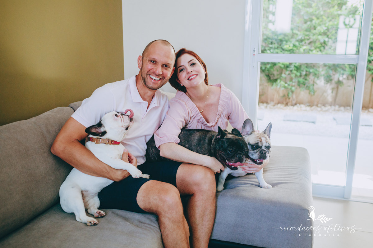 Ensaio gestante com pets, realizado em Sorocaba