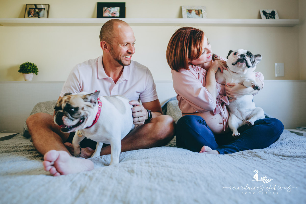 Ensaio gestante com pets, realizado em Sorocaba