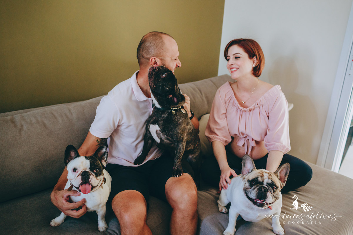 Ensaio gestante com pets, realizado em Sorocaba