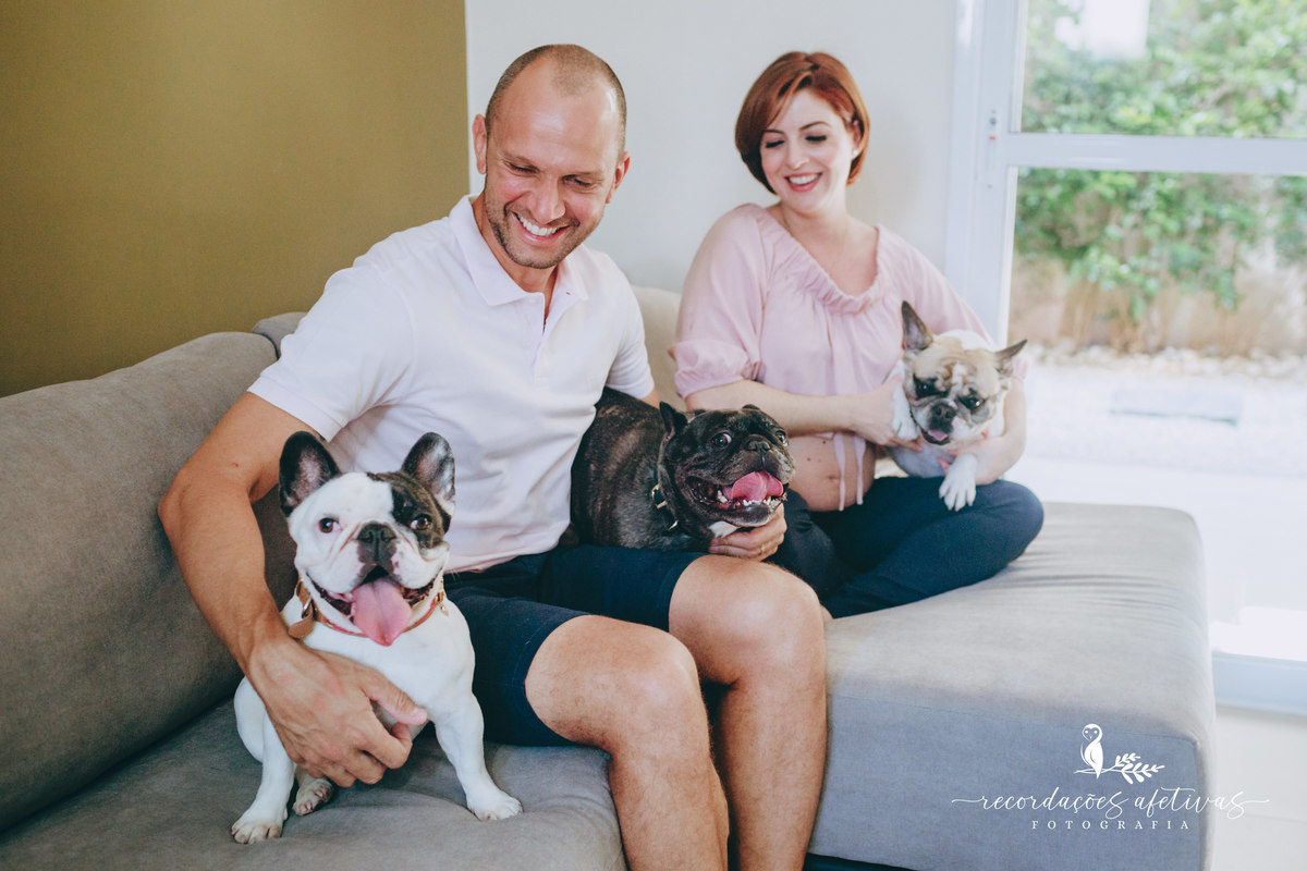 Ensaio gestante com pets, realizado em Sorocaba