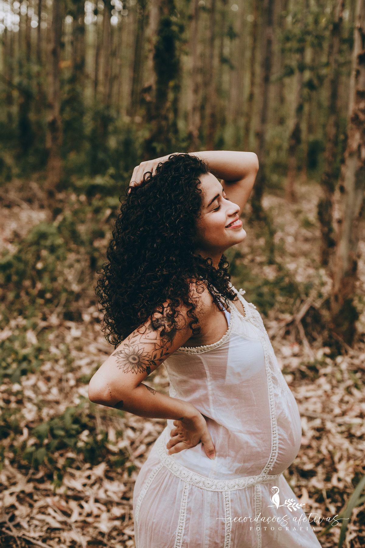 Ensaio Gestante em Plantação de Eucaliptos em Sorocaba