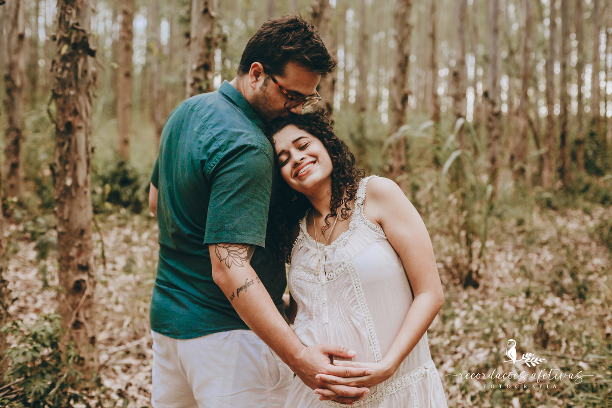 Ensaio Gestante em Plantação de Eucaliptos em Sorocaba