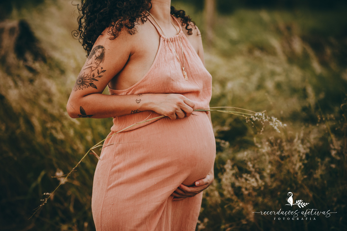 Ensaio Gestante em Plantação de Eucaliptos em Sorocaba