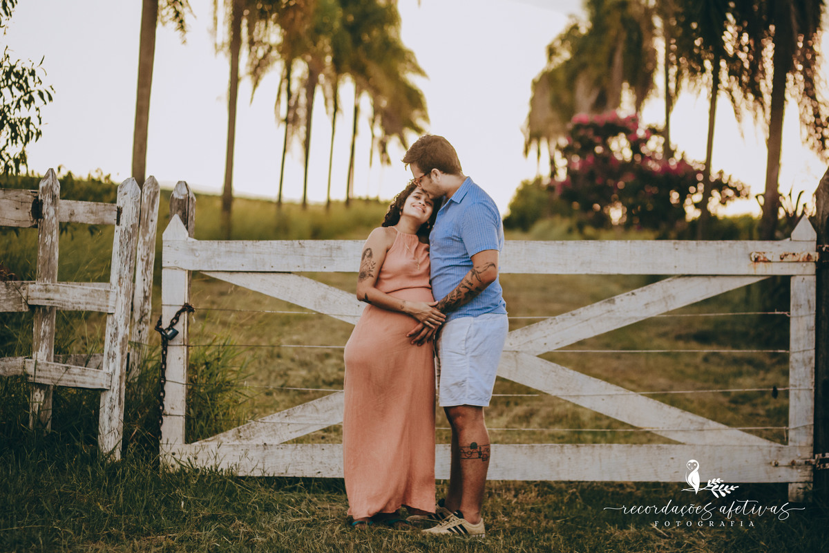 Ensaio Gestante em Plantação de Eucaliptos em Sorocaba