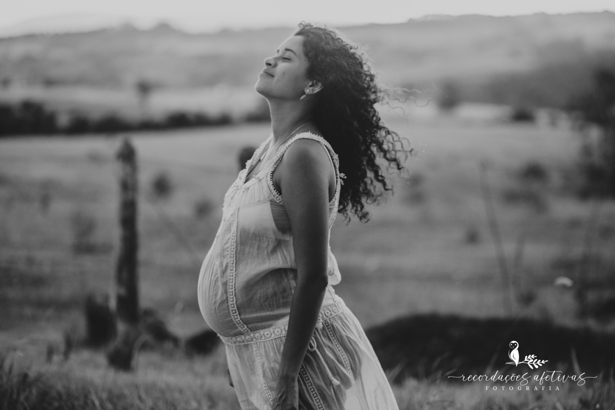 Ensaio Gestante em Plantação de Eucaliptos em Sorocaba