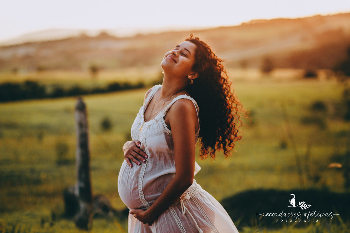 Ensaio Gestante em Plantação de Eucaliptos em Sorocaba