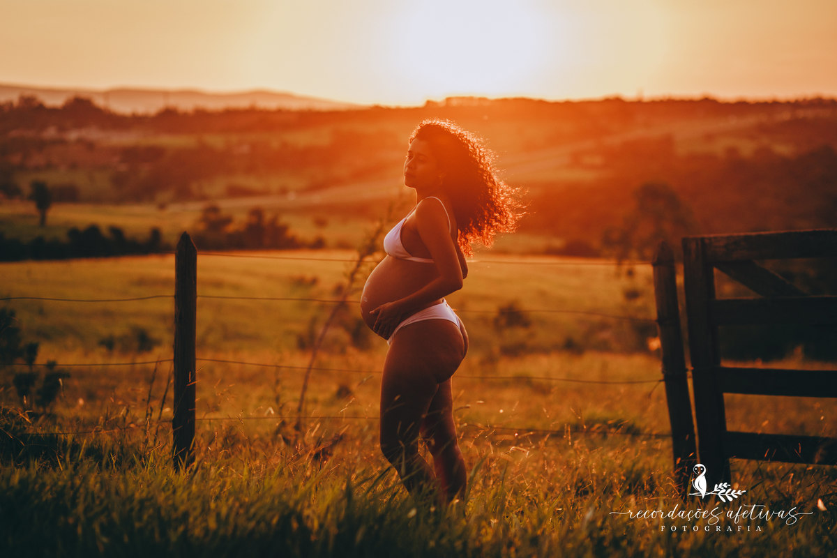 Ensaio Gestante em Plantação de Eucaliptos em Sorocaba