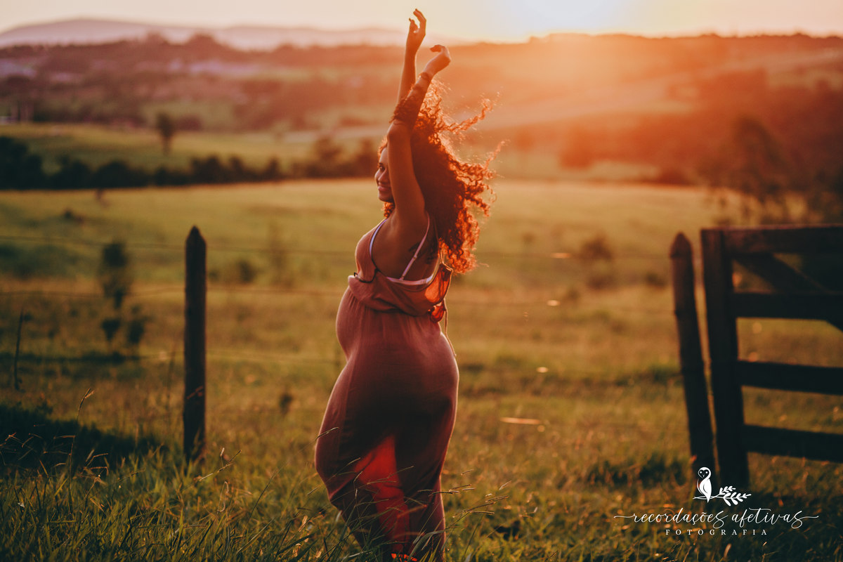 Ensaio Gestante em Plantação de Eucaliptos em Sorocaba