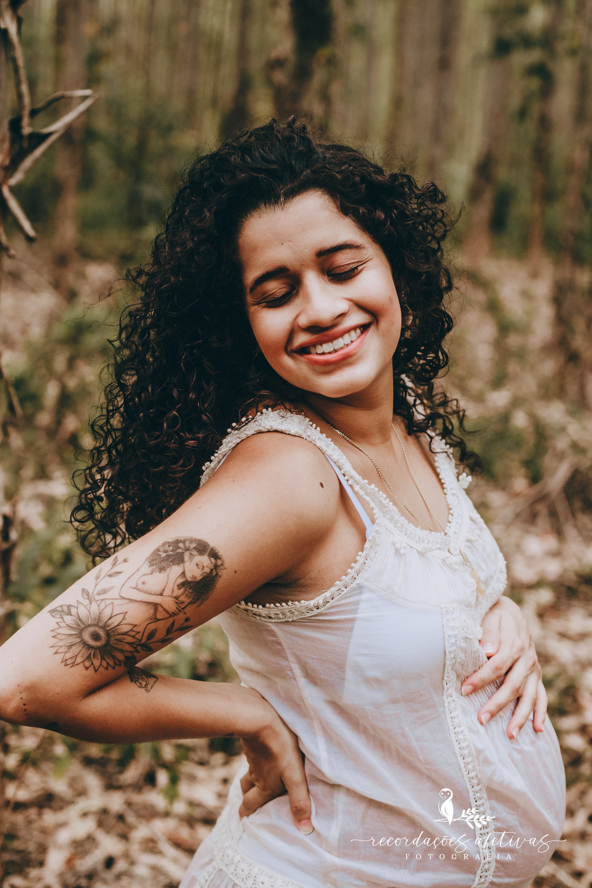 Ensaio Gestante em Plantação de Eucaliptos em Sorocaba