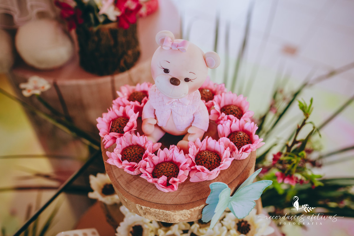Festa de menina. Aniversário de 1 Aninho com tema Ursinho realizado em São Roque