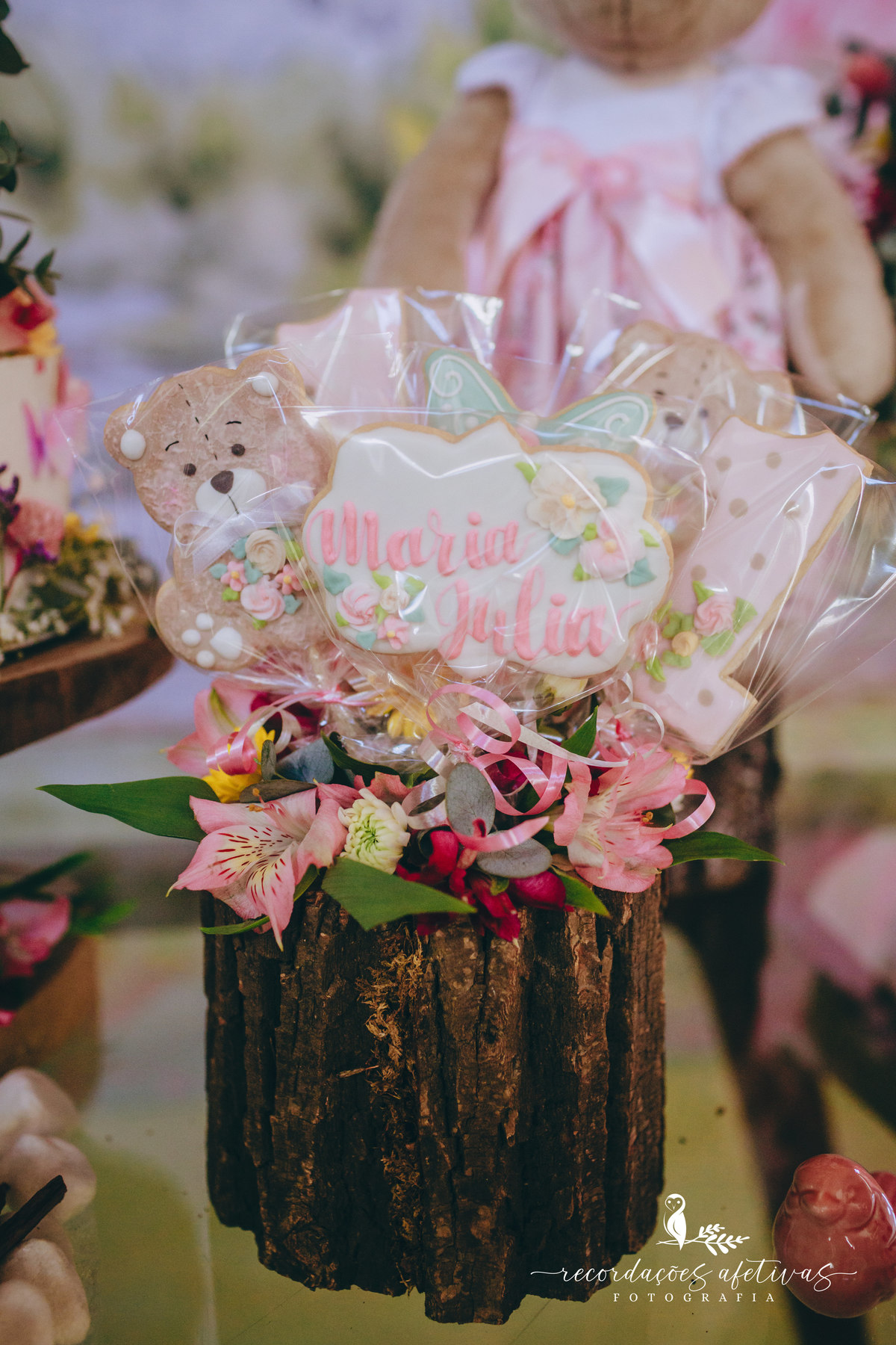 Festa de menina. Aniversário de 1 Aninho com tema Ursinho realizado em São Roque