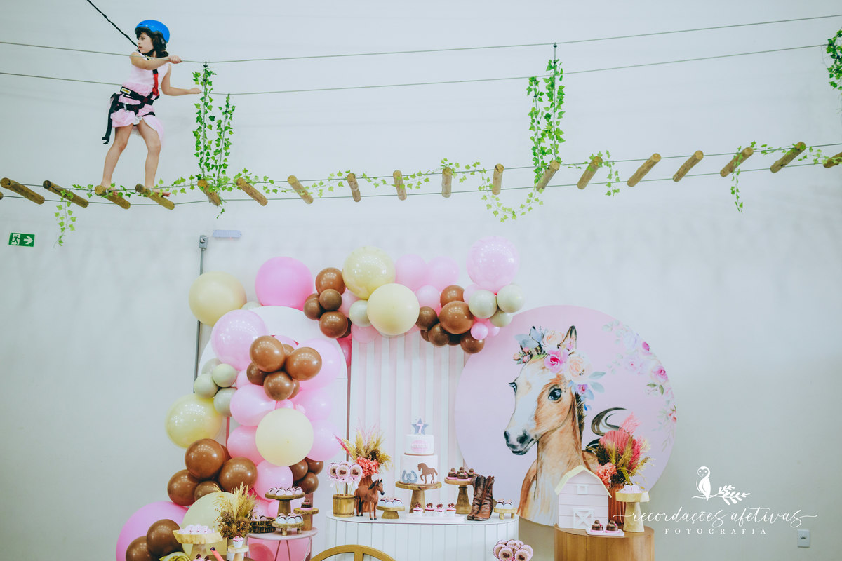 Aniversário Infantil com Tema Cavalo no Buffet Anauê em Tatuí