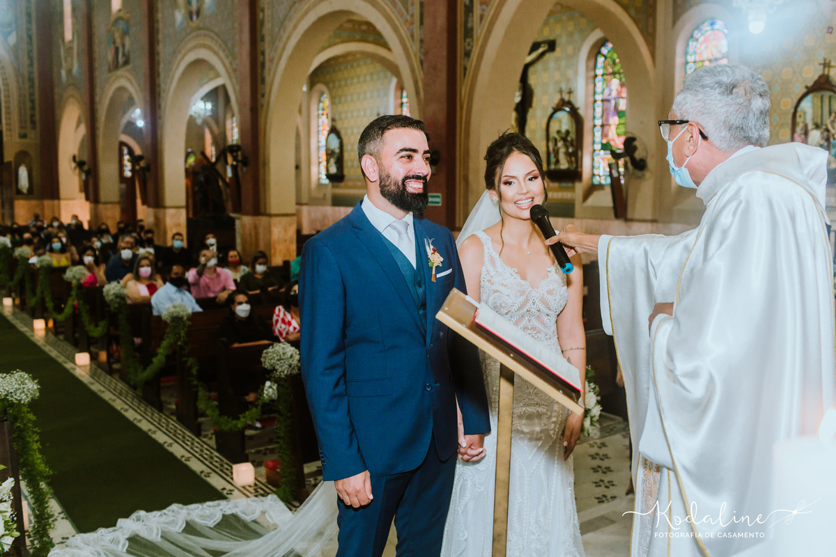 Casamento Realizado na Igreja Matriz em São Roque. Espaço Beauty Garden São Roque. Espaço Pico Vinho