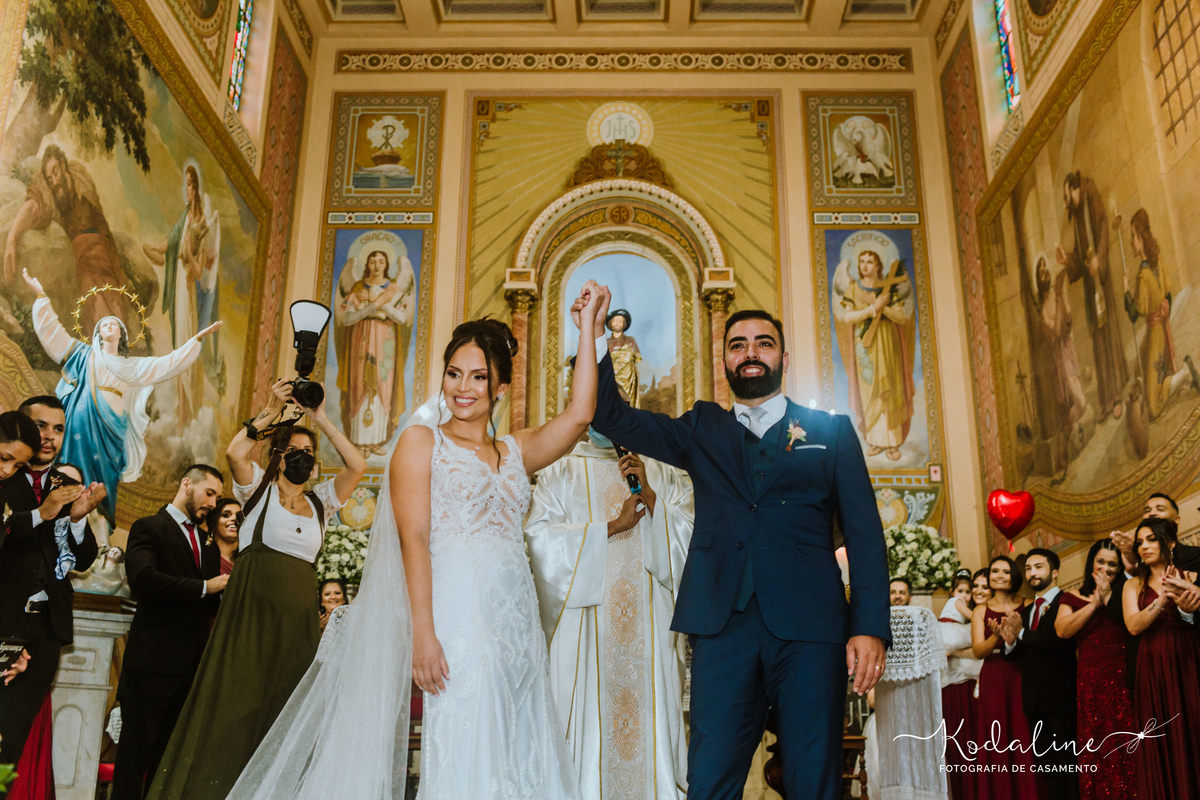 Casamento Realizado na Igreja Matriz em São Roque. Espaço Beauty Garden São Roque. Espaço Pico Vinho