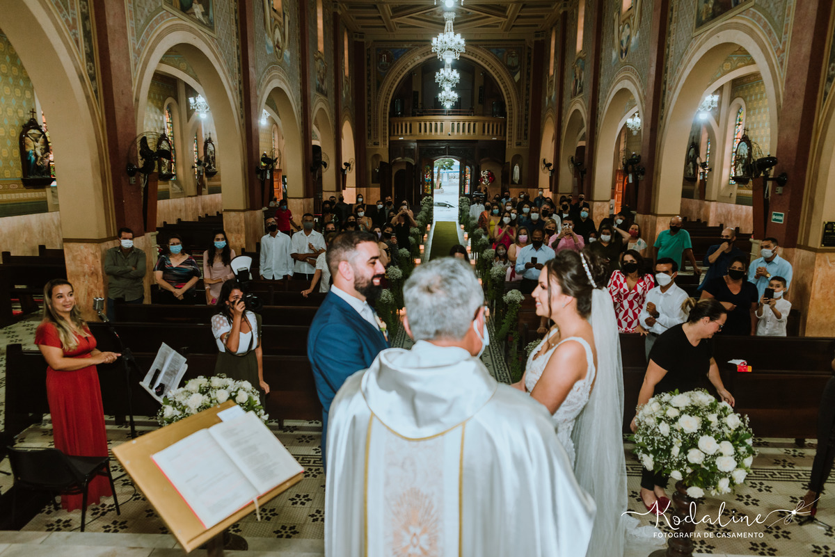 Casamento Realizado na Igreja Matriz em São Roque. Espaço Beauty Garden São Roque. Espaço Pico Vinho