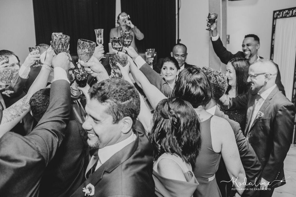 Casamento Realizado na Igreja Matriz em São Roque. Espaço Beauty Garden São Roque. Espaço Pico Vinho