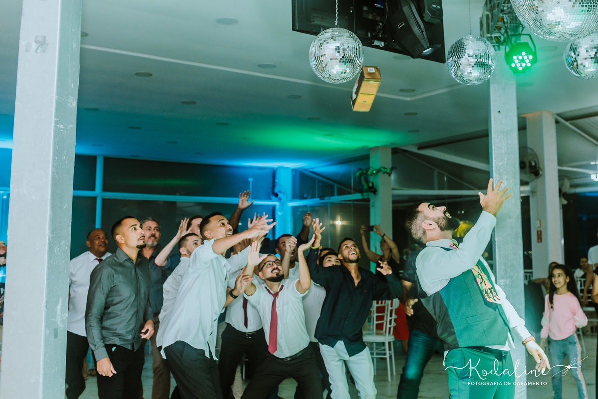 Casamento Realizado na Igreja Matriz em São Roque. Espaço Beauty Garden São Roque. Espaço Pico Vinho