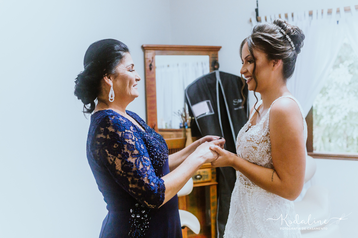 Casamento Realizado na Igreja Matriz em São Roque. Espaço Beauty Garden São Roque. Espaço Pico Vinho