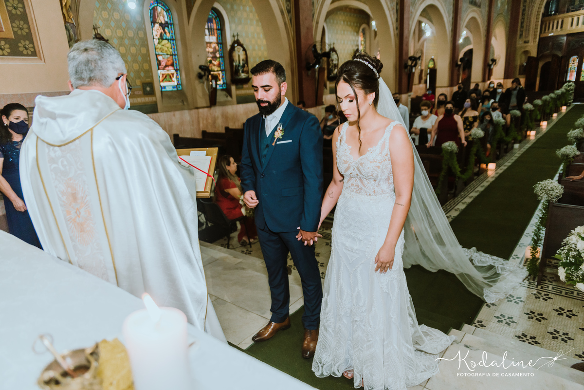 Casamento Realizado na Igreja Matriz em São Roque. Espaço Beauty Garden São Roque. Espaço Pico Vinho